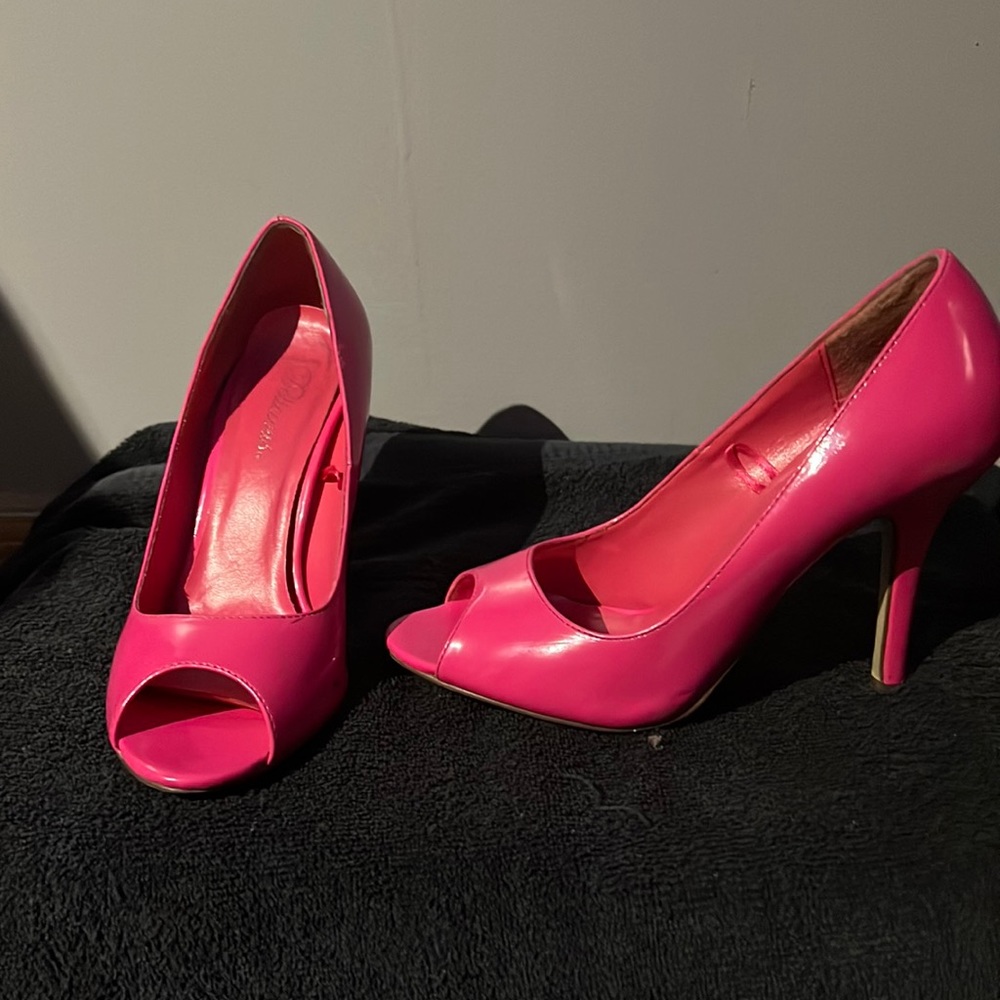 Hot pink.  Turquoise
